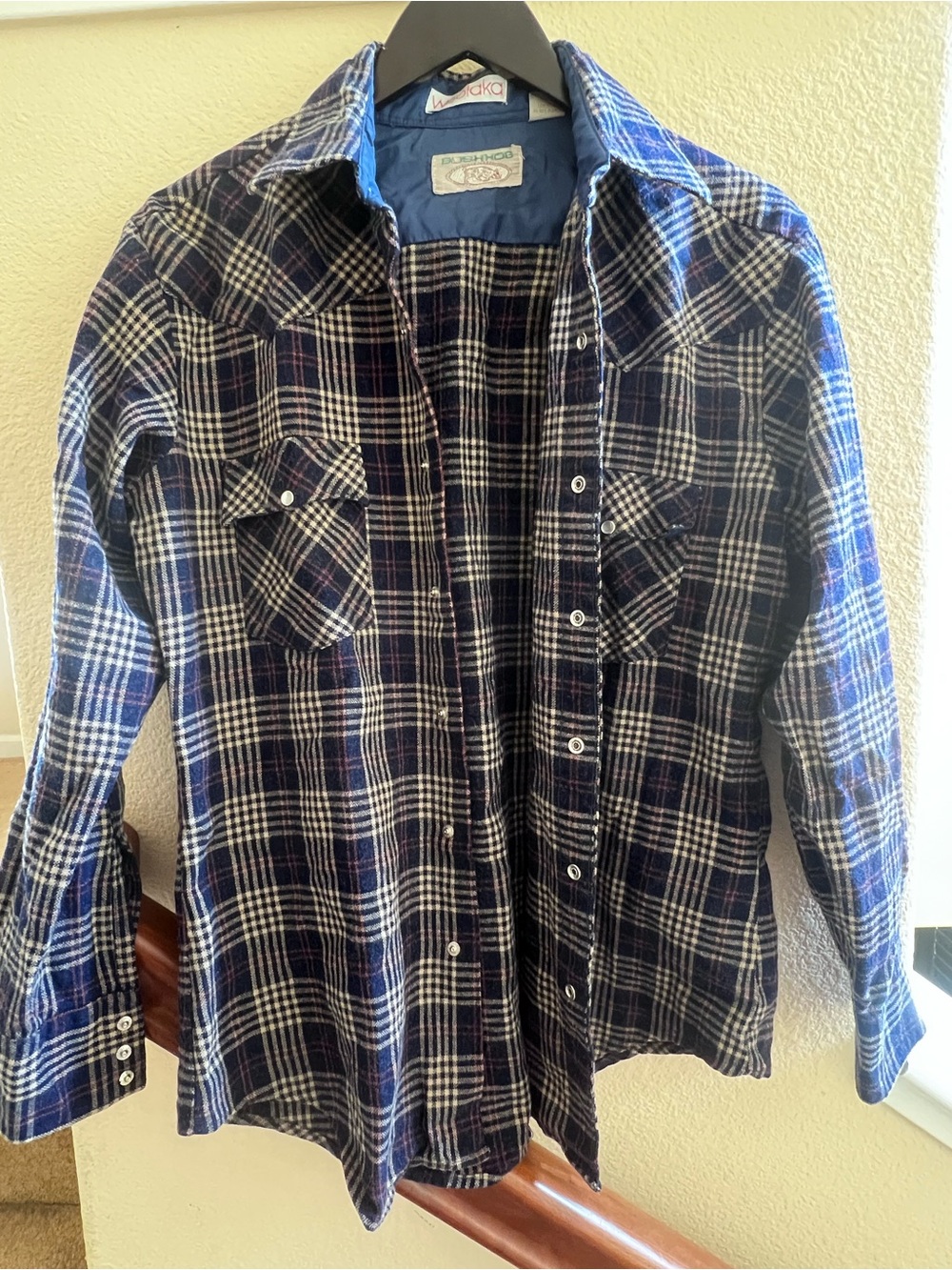 Super sick vintage Woolaka Bush Hog pearl snap button-up shirt!